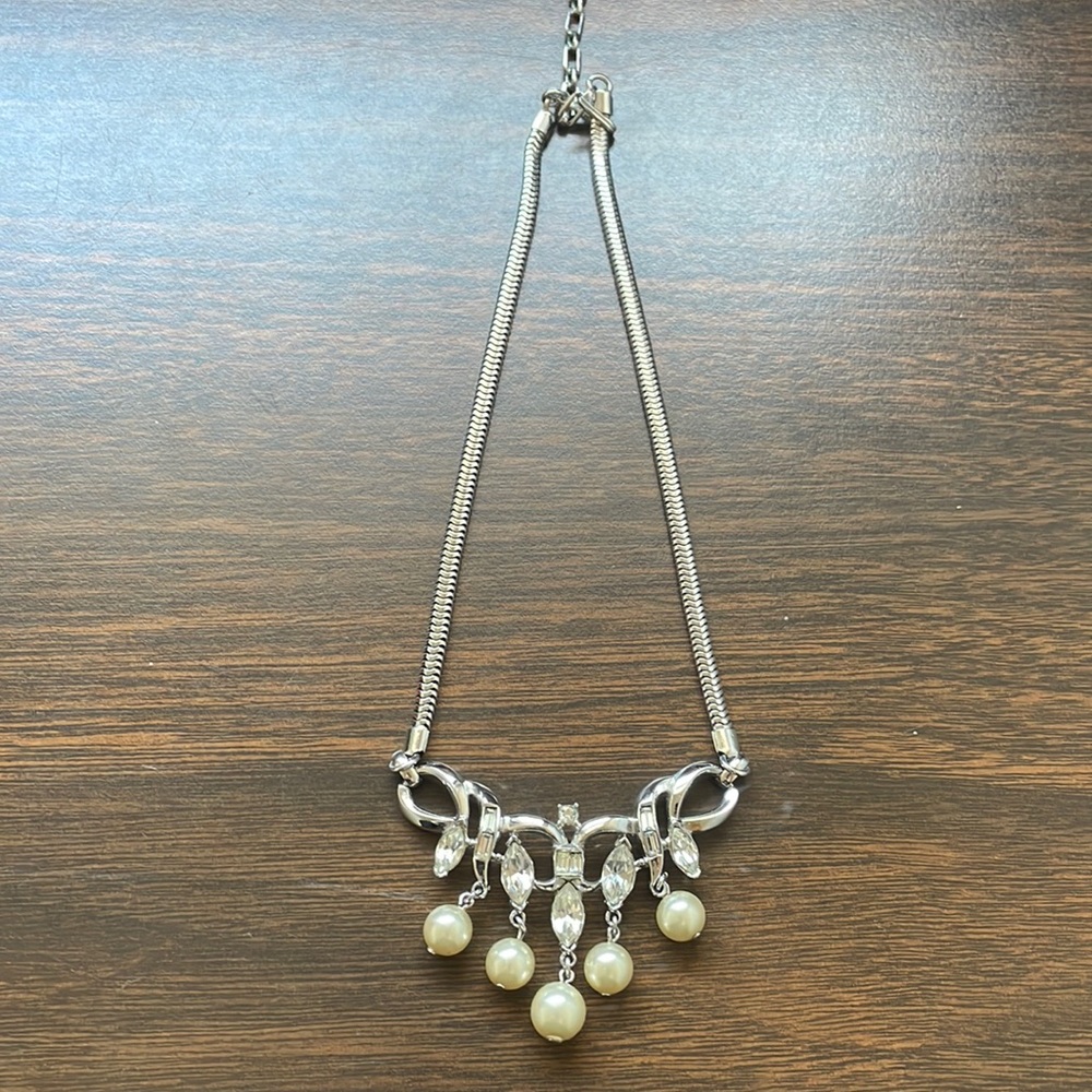 Trifari Pearl and Rhinestone Silver-Tone Vintage Necklace 16”